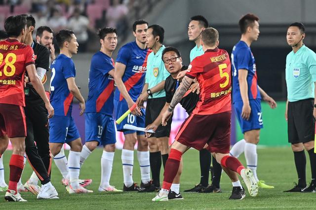 西海岸2-0战胜泰山 终结对手三连胜